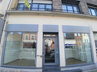 LOCAL COMMERCIAL COEUR DE VILLE CLES EN MAINS A LOUER - LOOS - 105 m2 - 1800 € HC et HT par mois